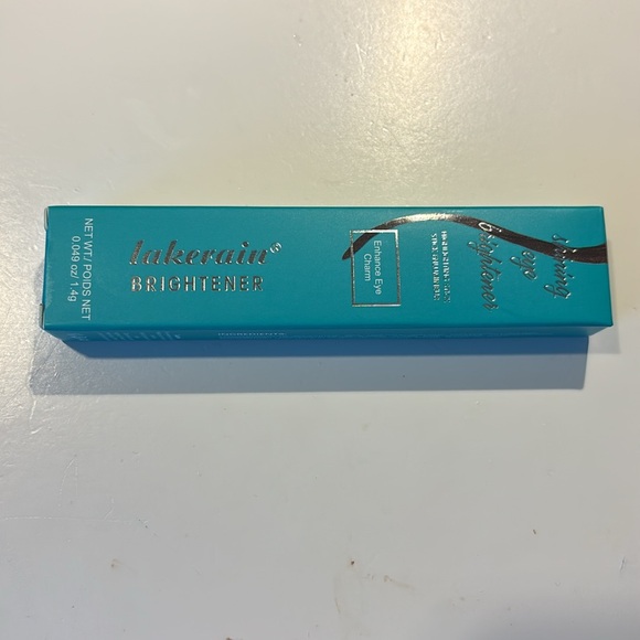 Eye Brightener - Picture 3 of 11